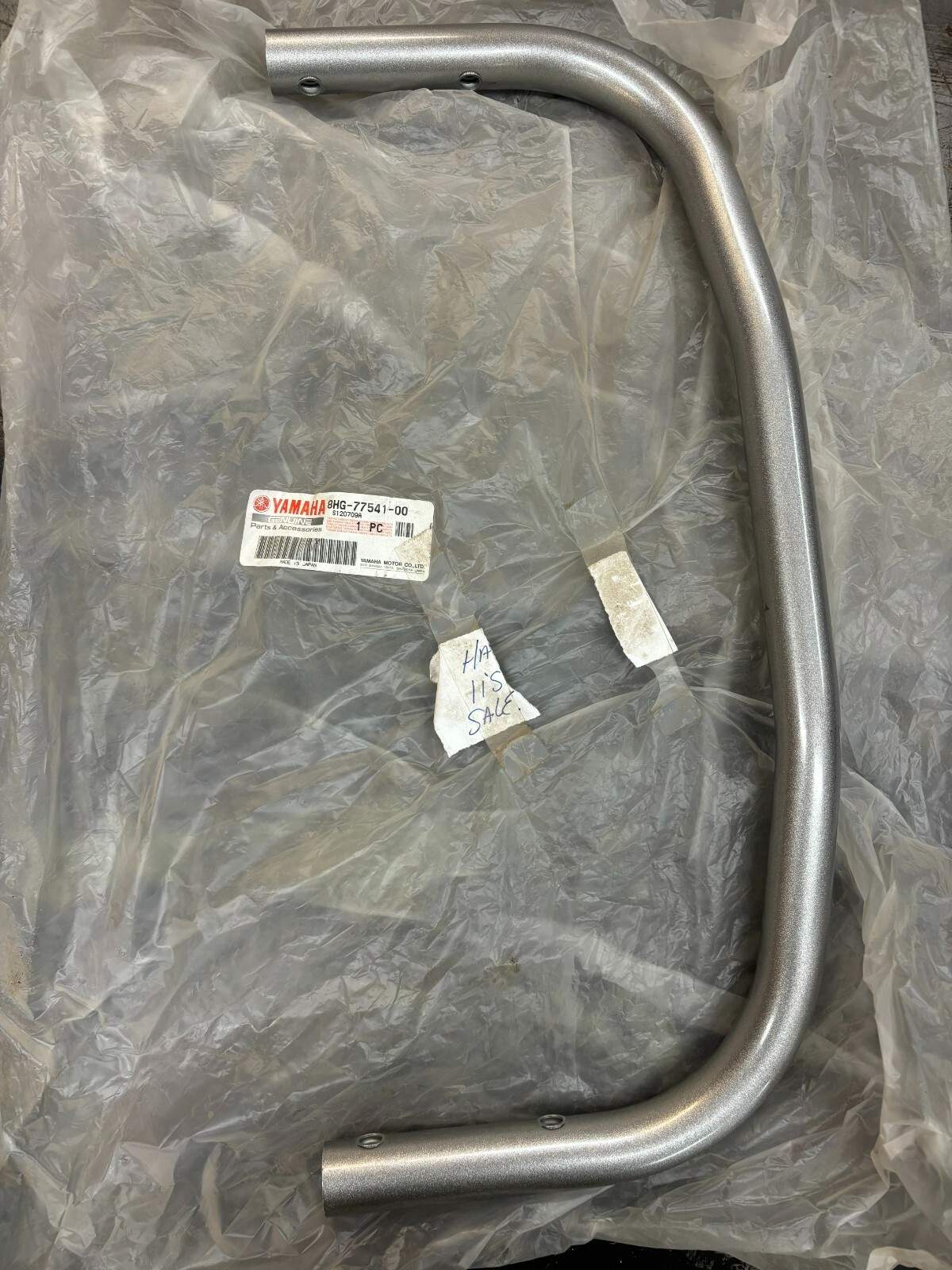 2011 Yamaha Apex Silver Rear Bumper 8HG-77541-00 2012 2013 2014 2015 2016 RW6528