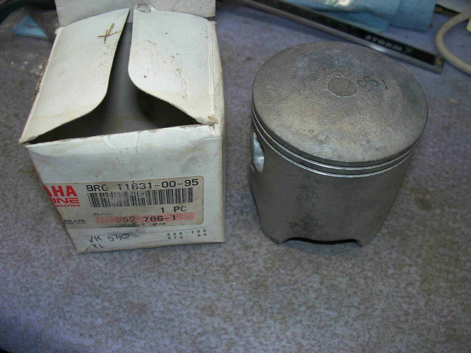 Yamaha Snowmobile XLV SRV VK SR 540 Std Bore Piston ONLY OEM 8R6-11631-00-95