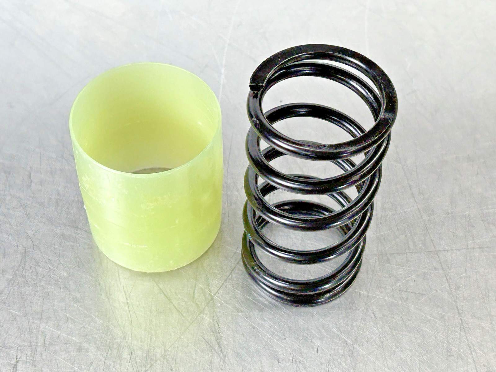 22012 -19 Ski Doo TRA Primary Clutch Spring NEW OLD STOCK 414742100 yellow green