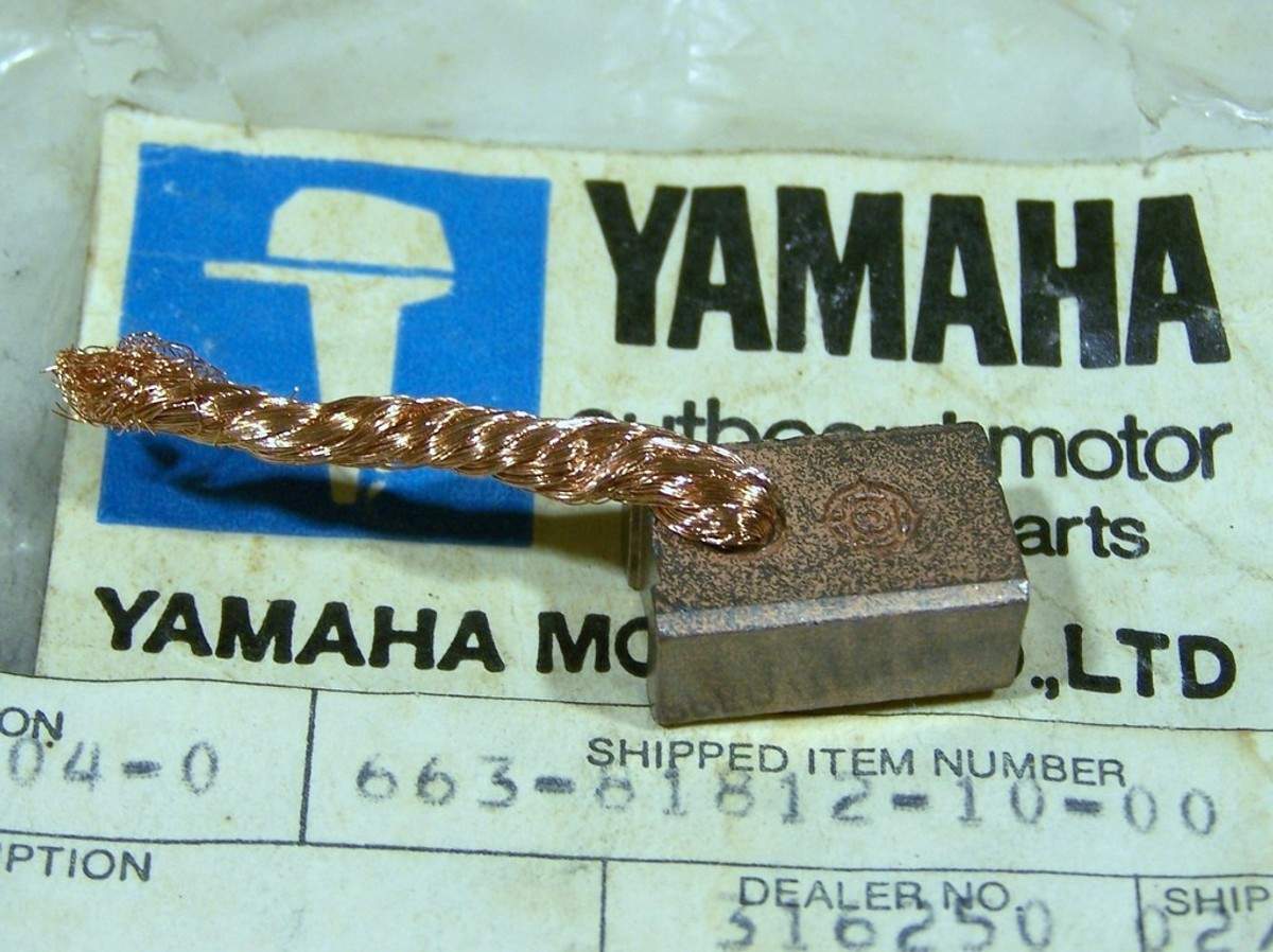 NEW OEM YAMAHA SNOWMOBILE EC540 ET340 STARTER BRUSH #2 663-81812-10-00