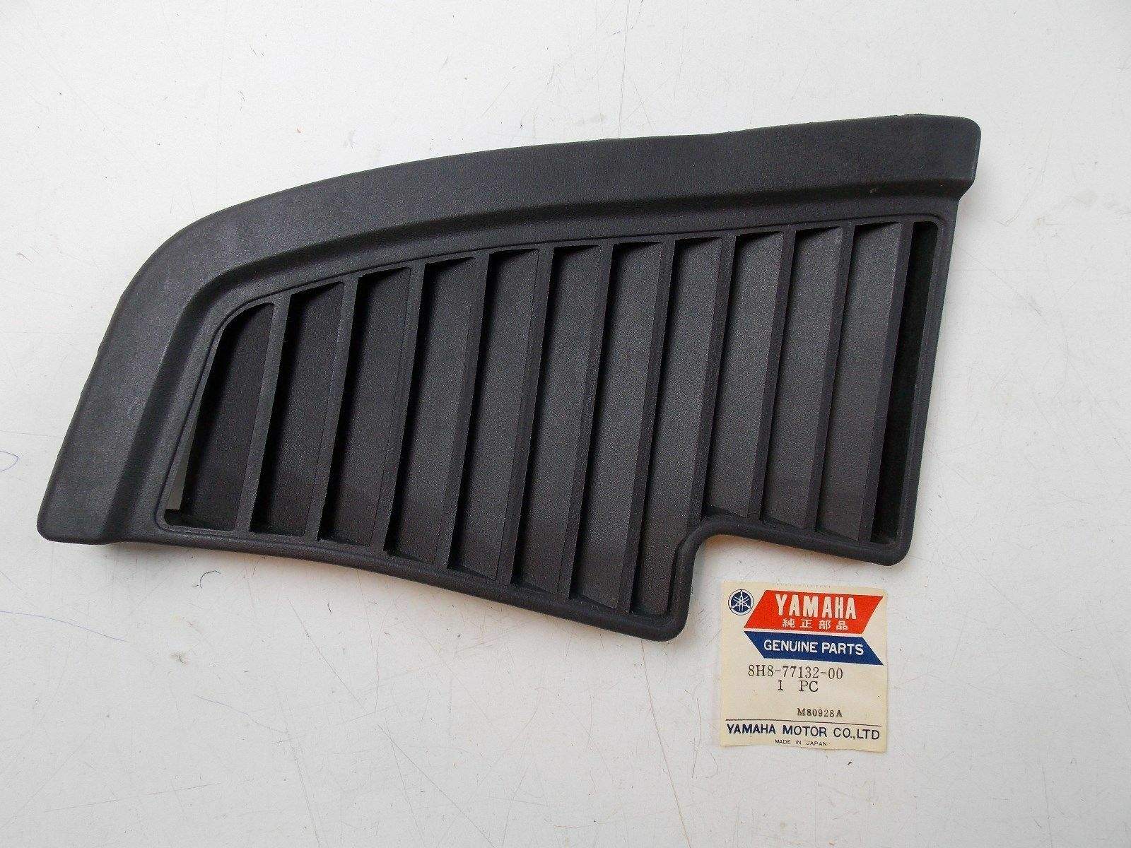 OEM GENUINE 1979-80 YAMAHA SNOWMOBILE EC540 LOUVER 2 PANEL GRILL 8H8-77132-00