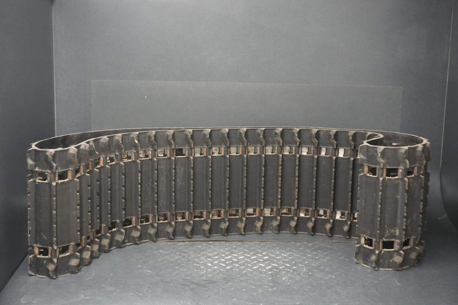 Polaris Ski-Doo Arctic Cat Yamaha Snowmobile Track 133 x 15 x 2.52 x 3/4in lug