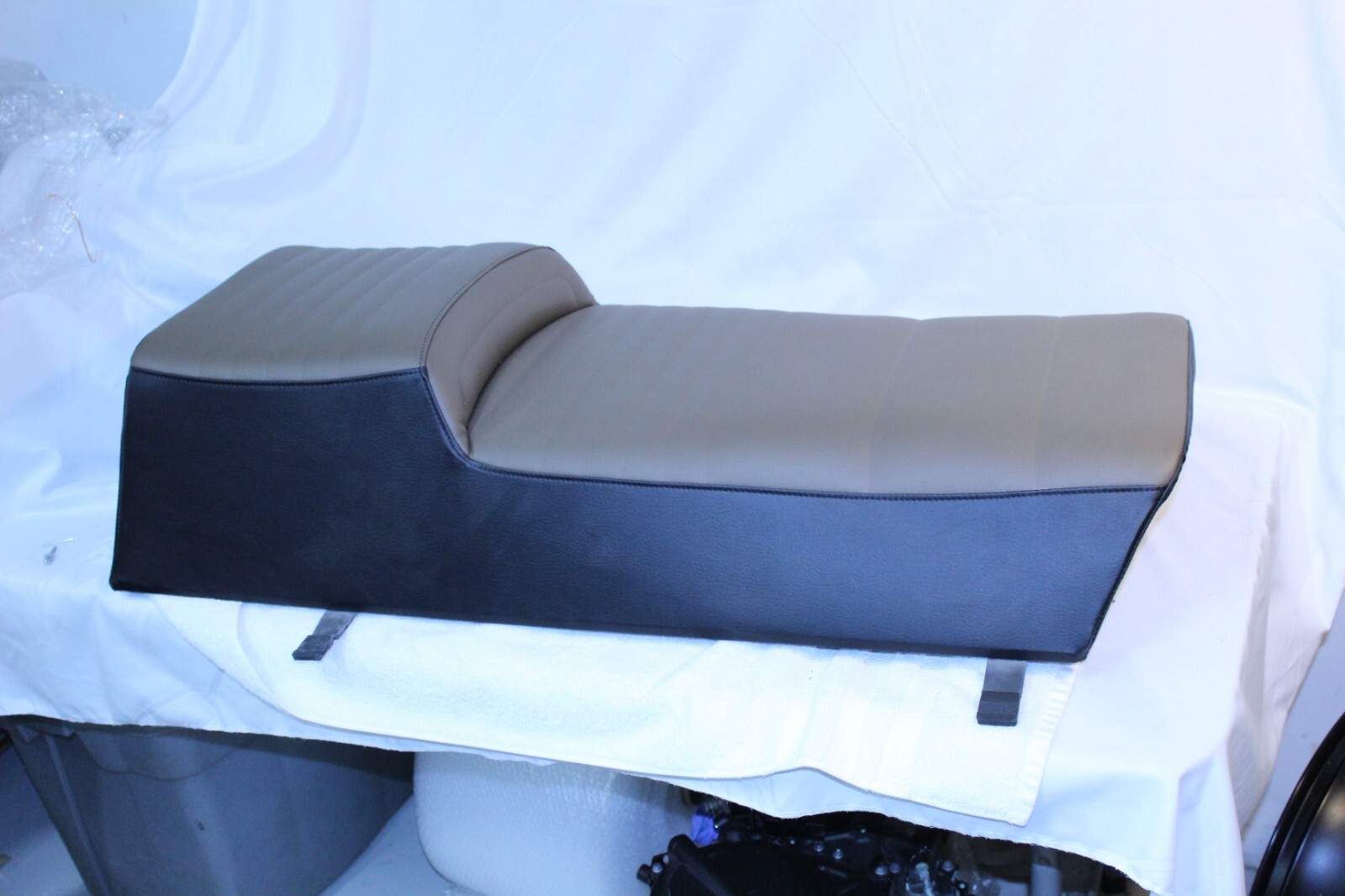 NEW NOS VINTAGE YAMAHA SNOWMOBILE SEAT