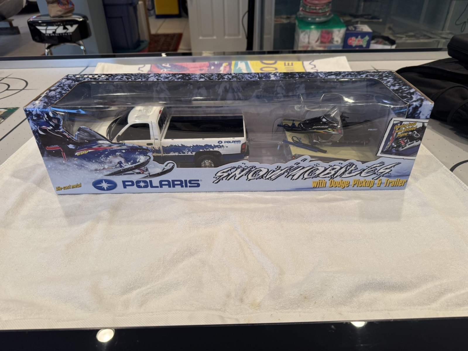 Ertl 1/18 scale Polaris Snowmobile with dodge pickup & trailer,New in Box