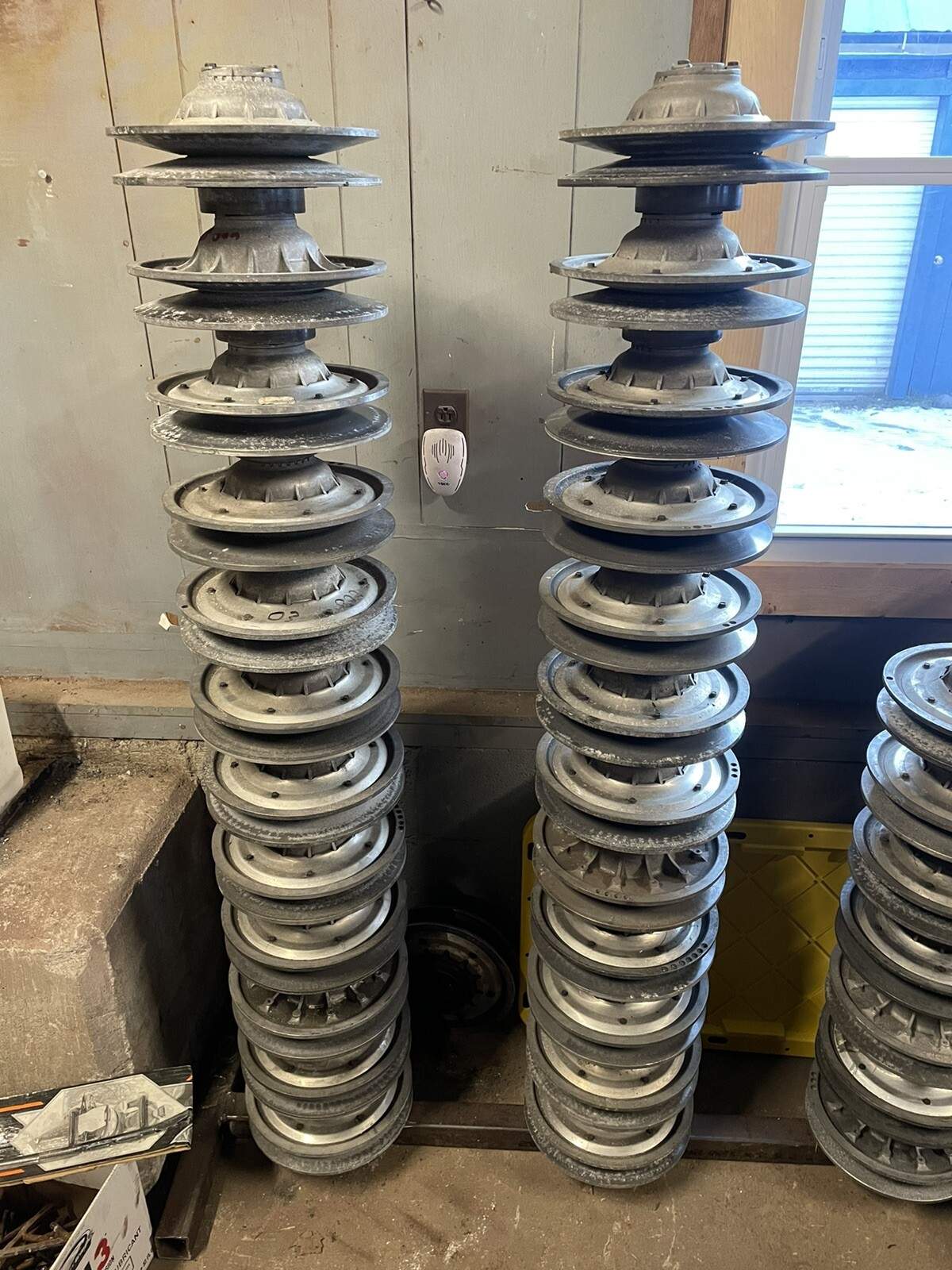 Ski-doo MXZ REV 03-05 600 800 Secondary Driven clutch 44 NON ROLLER 417126807