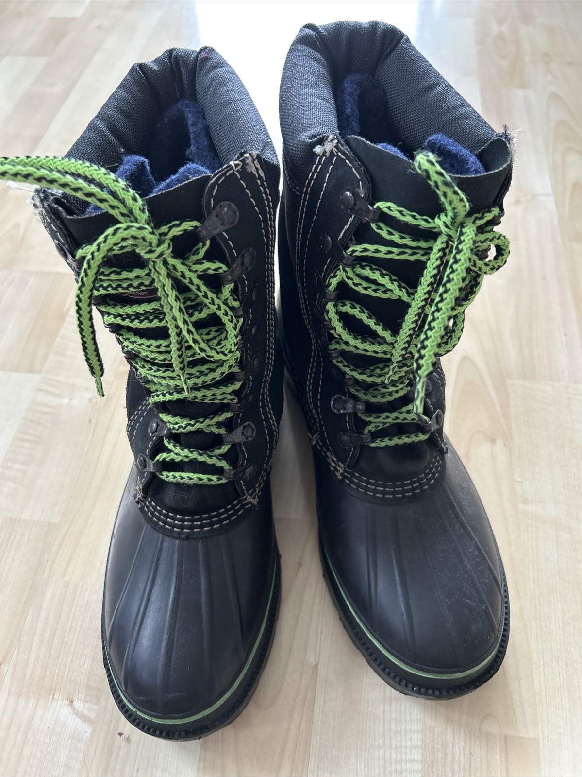 Vintage Woman’s Artic cat Boots Size 8 Wool Liner Green Laces Thermal