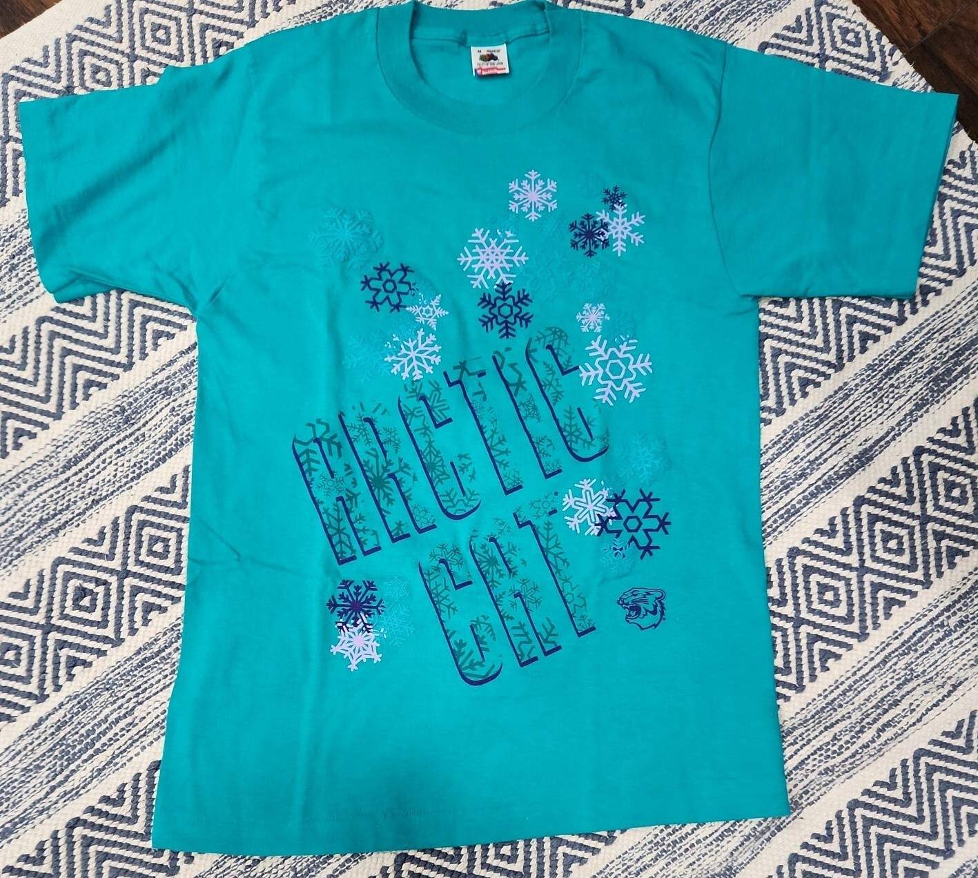 Vintage Single Stitch Artic Cat Snowmobile Snowflake Graphic Tshirt Size Medium