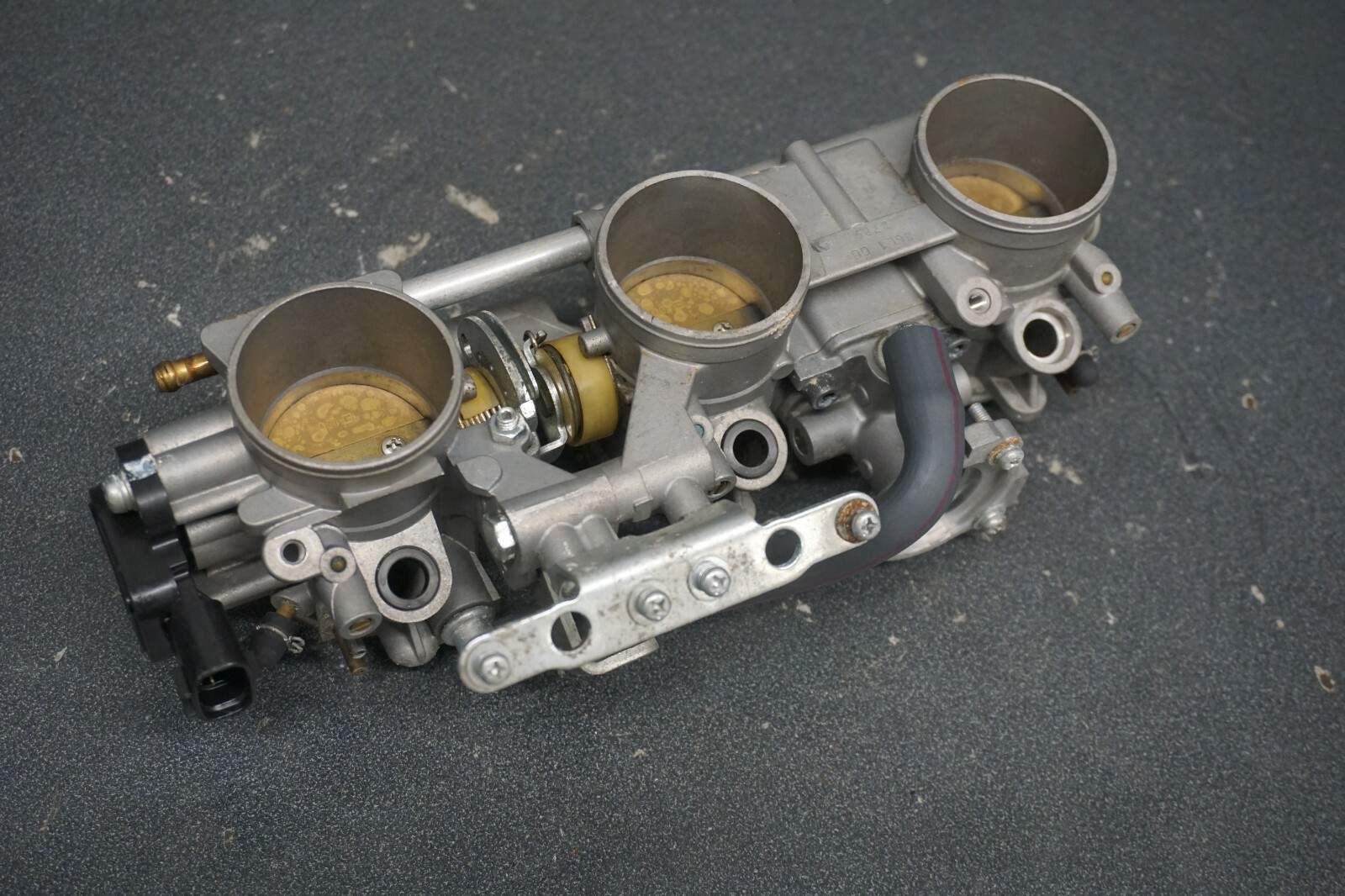 2008-2014 FX NYTRO RTX MTX XTX Yamaha Snowmobile OEM Intake Throtttle Body Ass’y