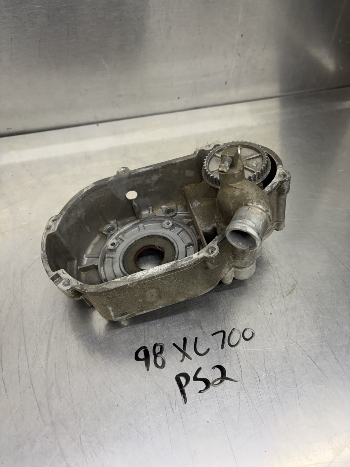 97 98 Polaris XC RMK 700 600 Water Pump Side Case Cover Housing #1201650 Coolant