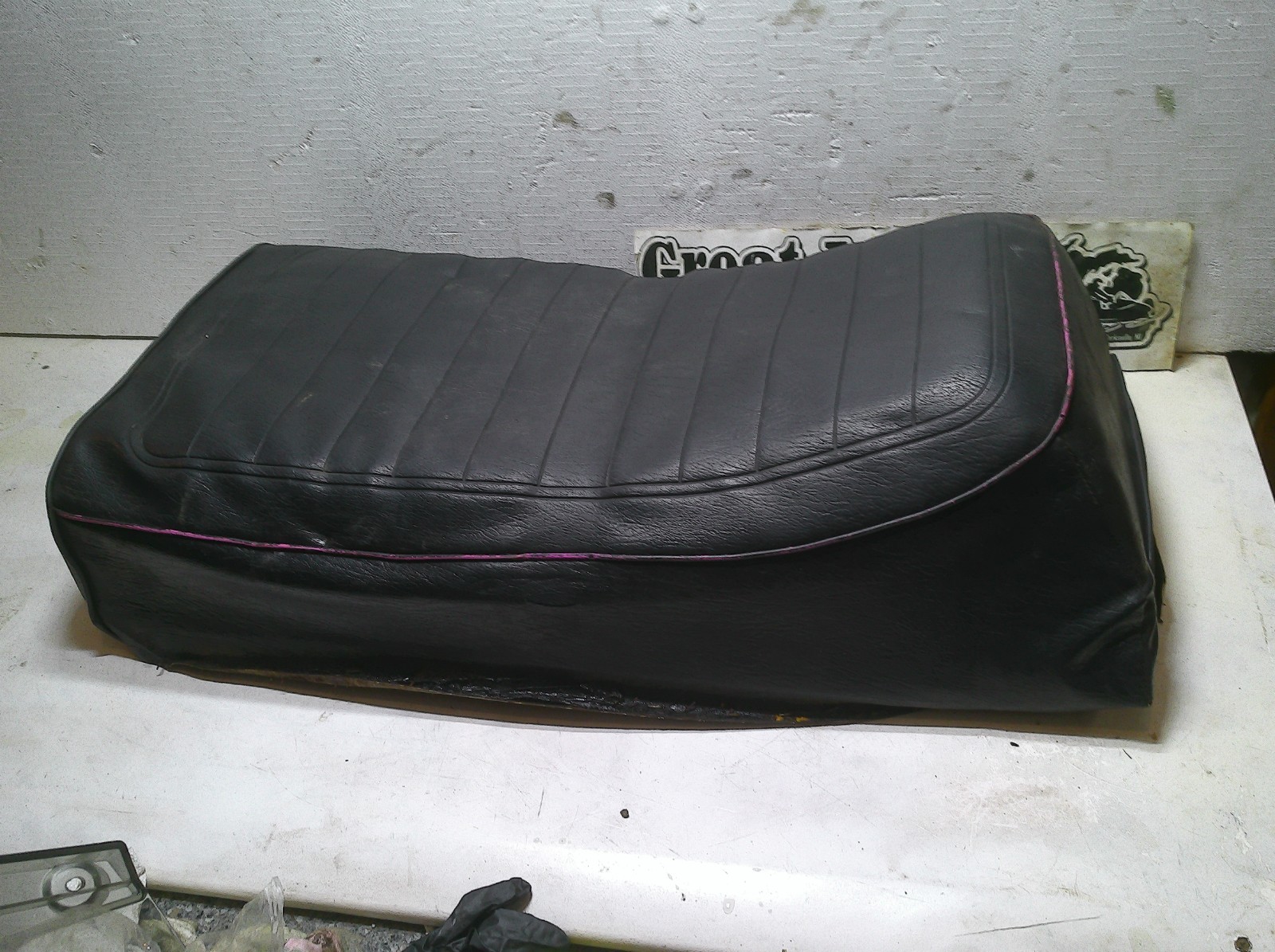 Artic Cat Lynx 2000 275cc Snowmobile Seat Needs New Wood Base