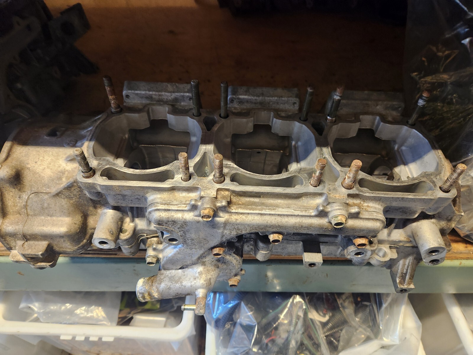 2000 Yamaha Snowmobile SXR Vmax 600 Crank cases