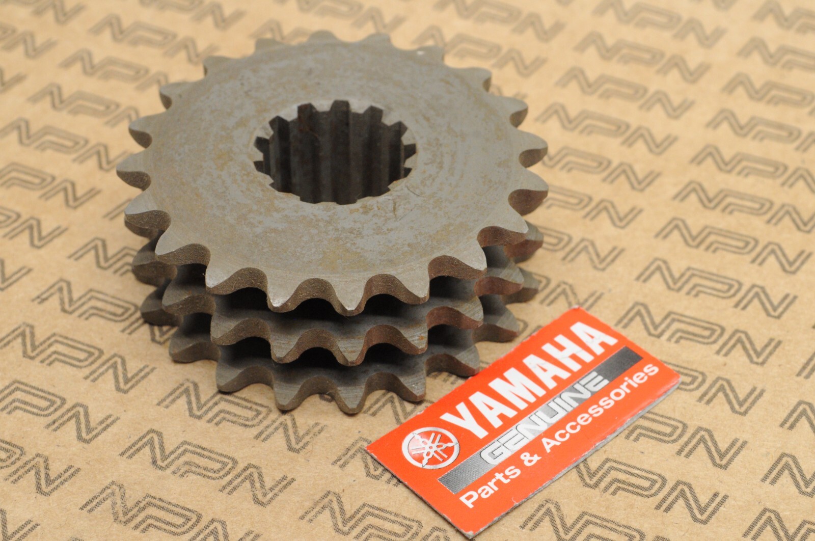 Yamaha Snowmobile EX340 XE440 EX570 SR540 PZ480 Drive Chain Sprocket 20T NOS OEM