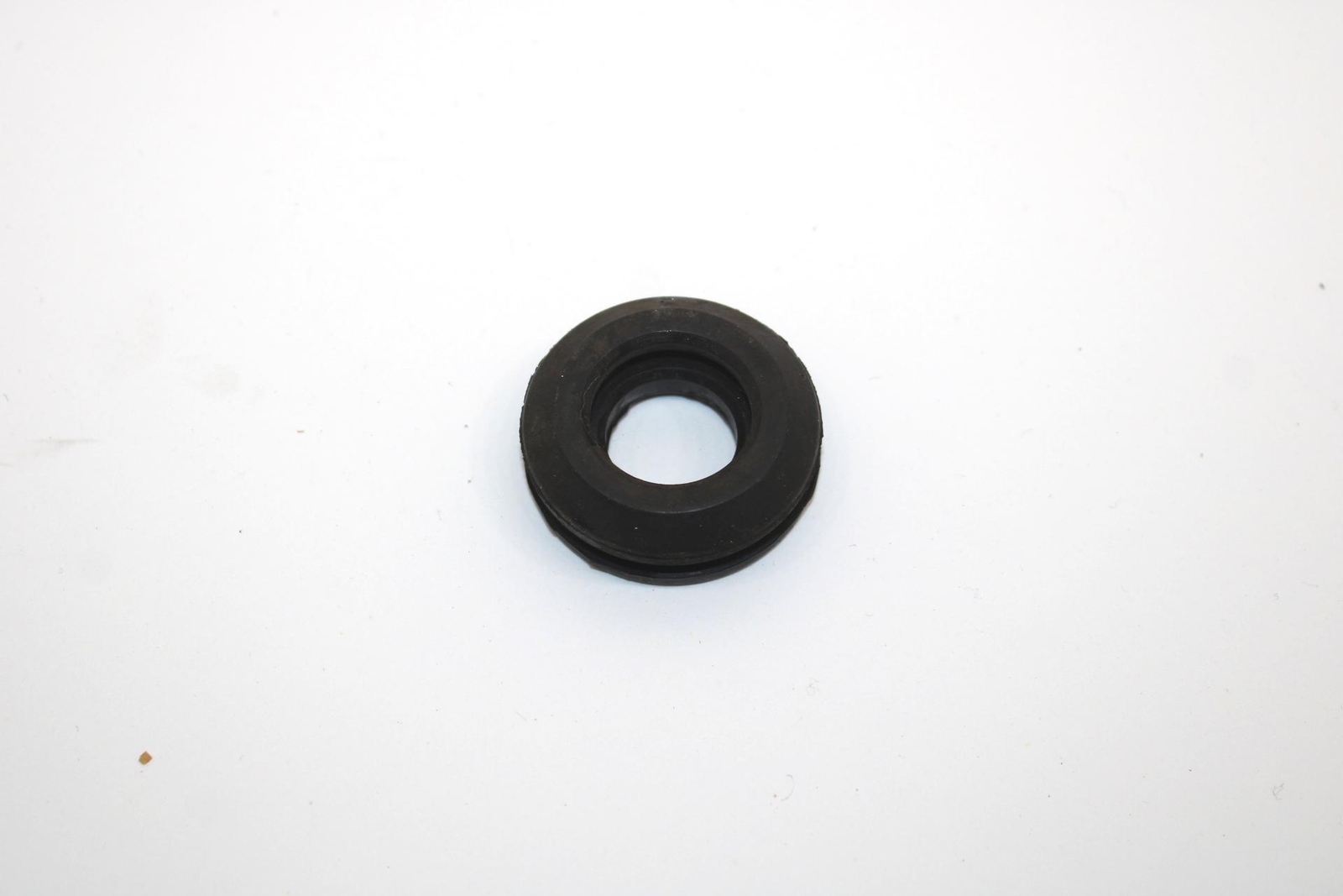 Ski-doo Oem Air Temp Sensor Grommet 570065500 Q4403