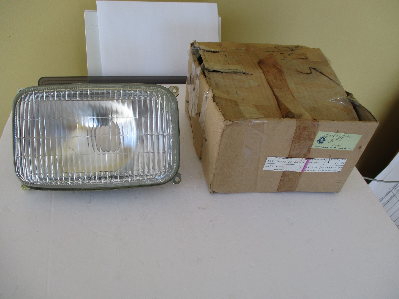 NOS 1970’S  YAMAHA SNOWMOBILE HEADLITE HOUSING LENS ASSY. GP433B-SM292F