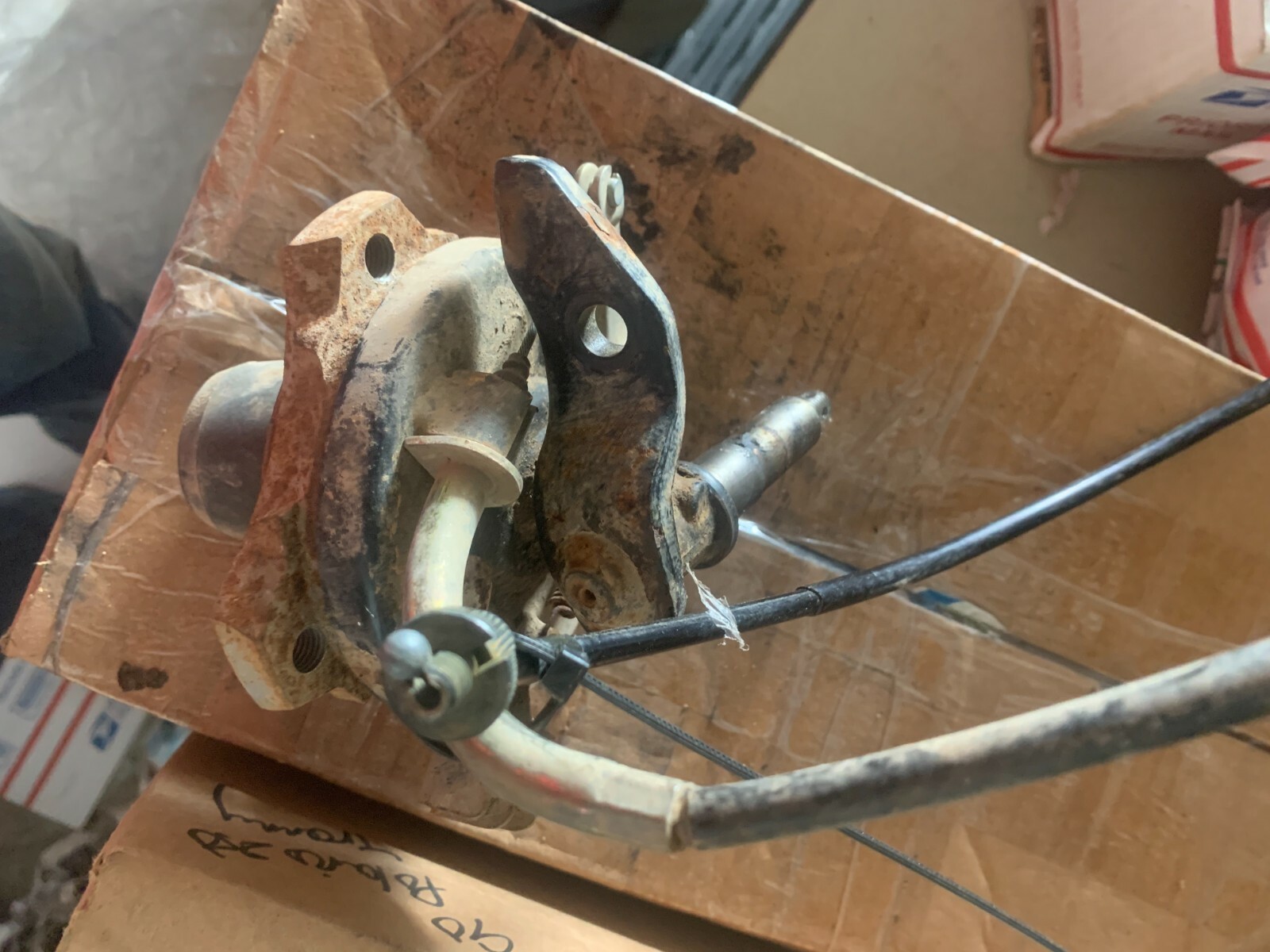 03 ARTIC CAT 50 LEFT FRONT HUB ASSEMBLY