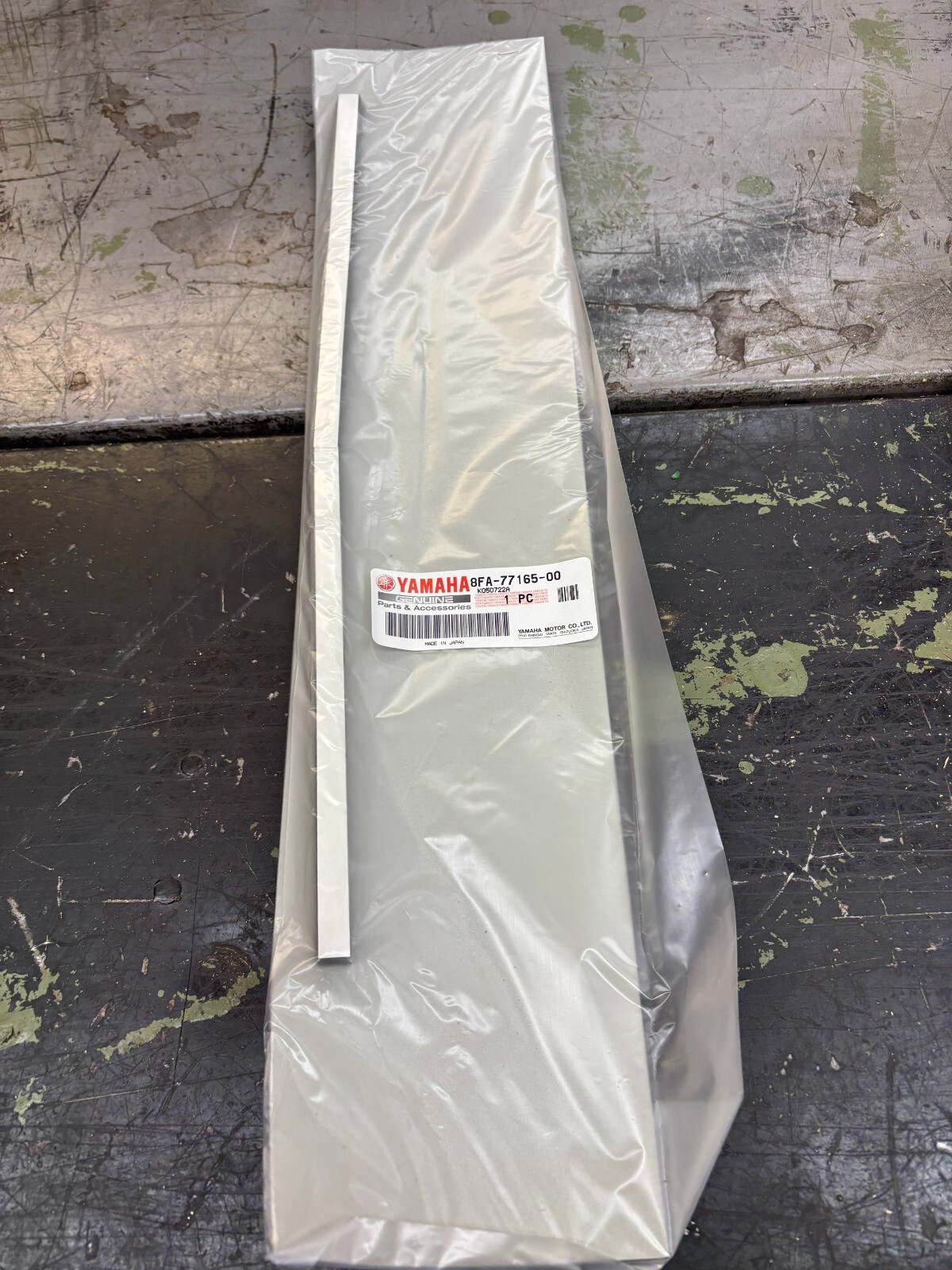 Yamaha 8FA-77165-00, OEM Trim RW6800