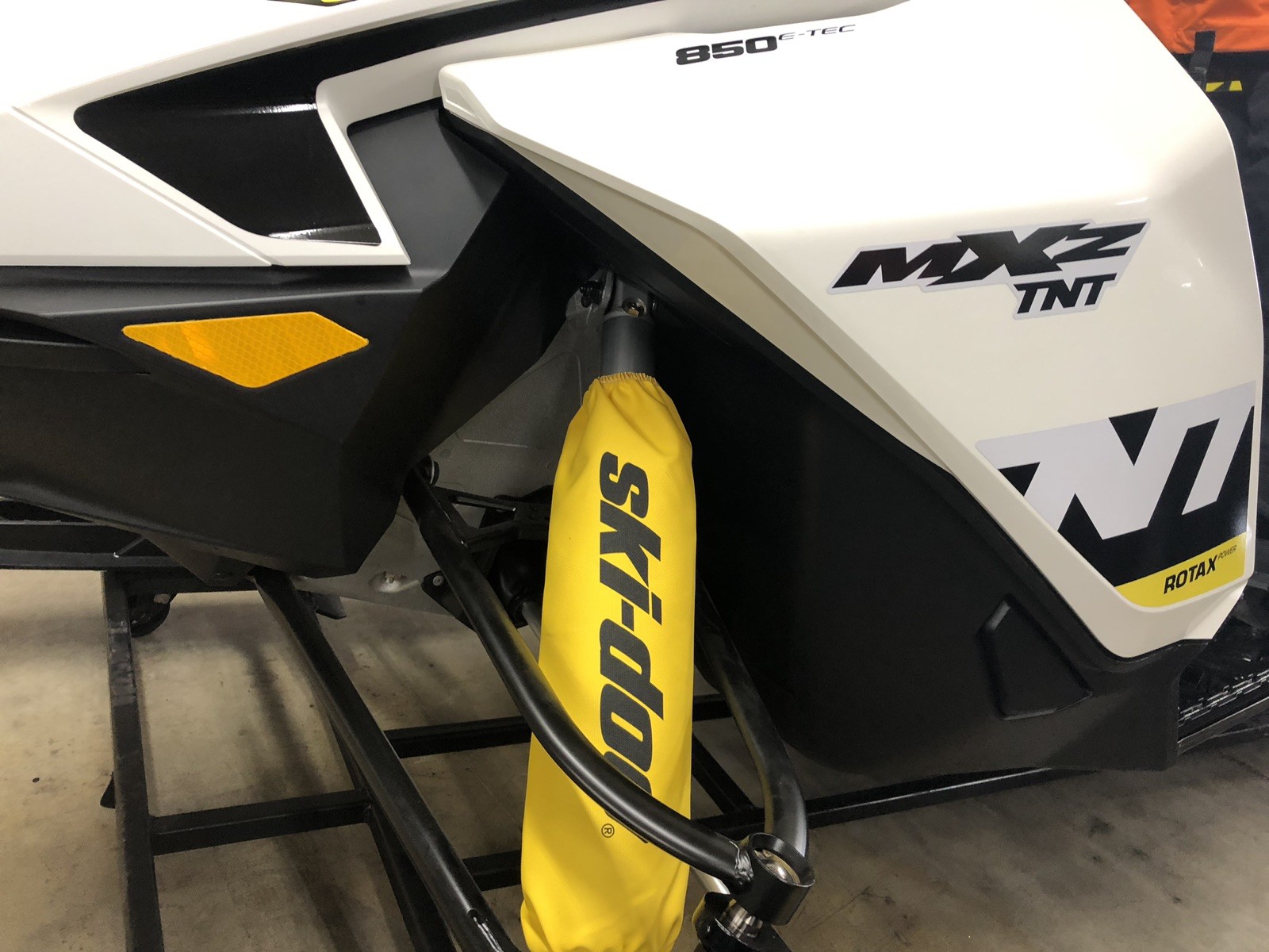 SKI-DOO YELLOW SHOCK COVERS  860201130