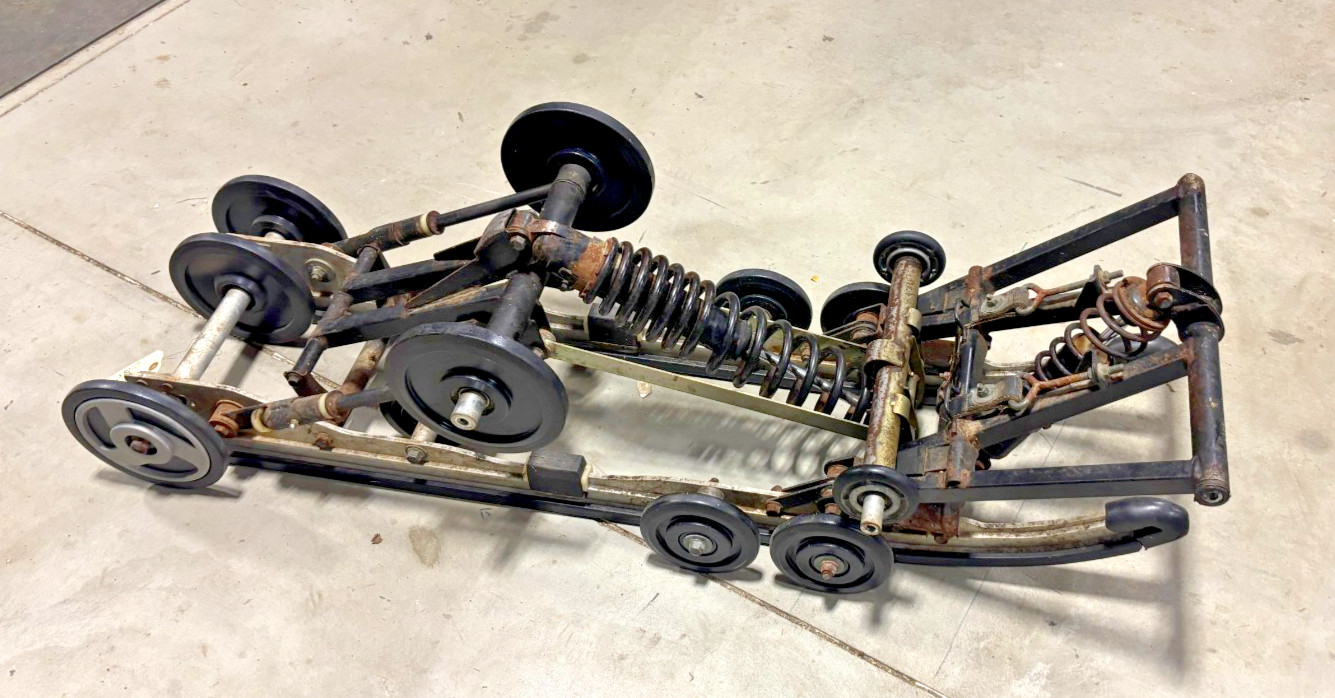 00 Yamaha Vmax XTC Rear Suspension Shock Rail Skid Frame 600 700 Pro Action 500