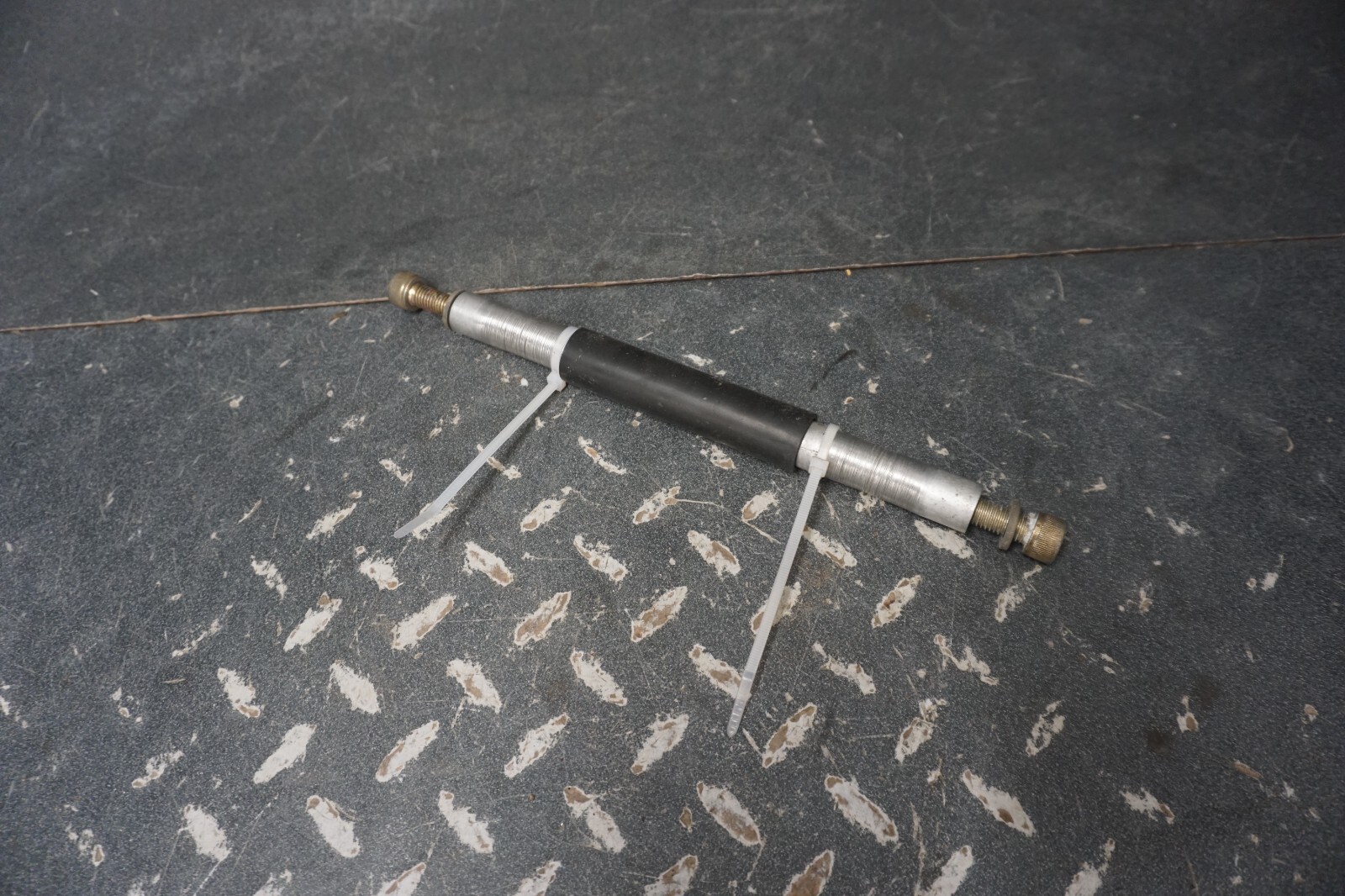 2001-2009 MXZ 600 Grand Touring Ski-Doo OEM Front Limiter Strap Axle Shaft Ass’y