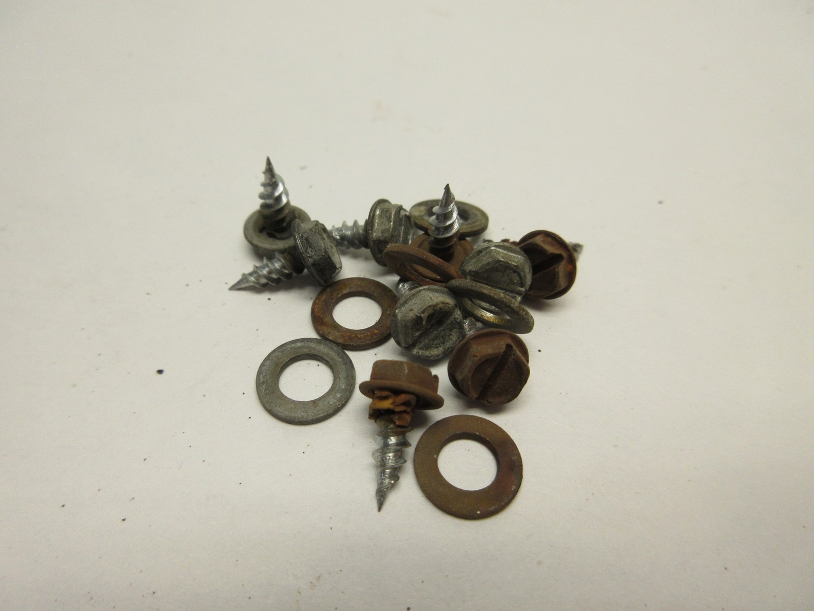 1994 SKI-DOO SUMMIT 583 HOOD SCREEN SCREWS