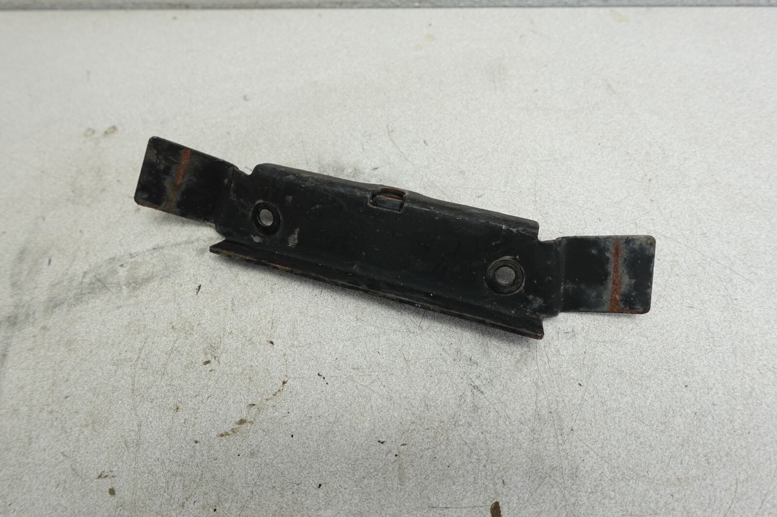 2002-2005 Summit 600 X 800 HO 1000 Highmark Ski-Doo OEM Front Arm Belt Backet