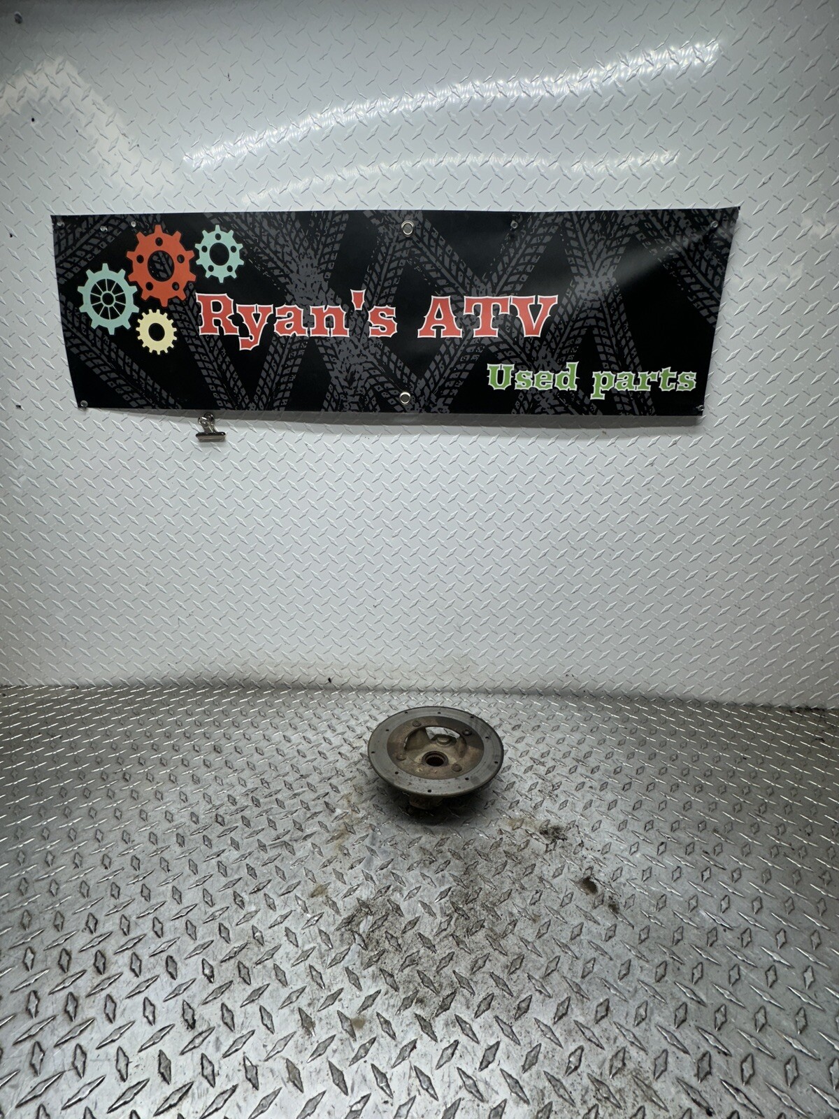 2006 Artic cat 400 4×4 Front left wheel hub OEM